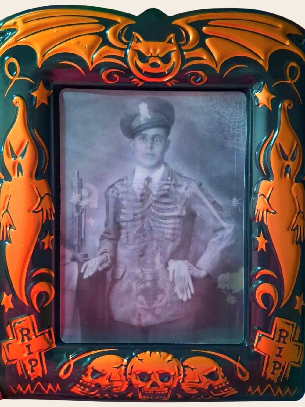 dark Themed 3D Photo Frame Skeleton Soldier Image Lenticular